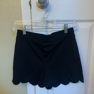 Express Scallop Shorts